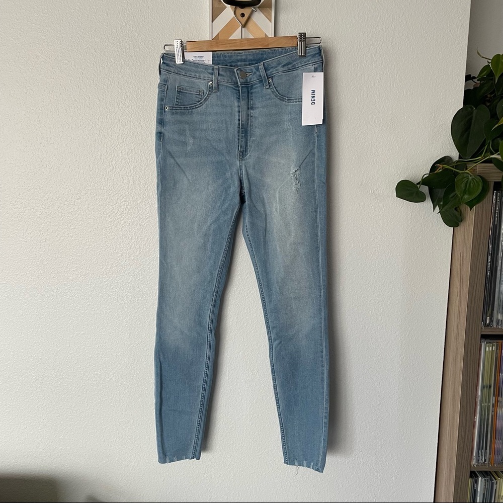 Light Wash Curvy Jegging from H&M Size 6